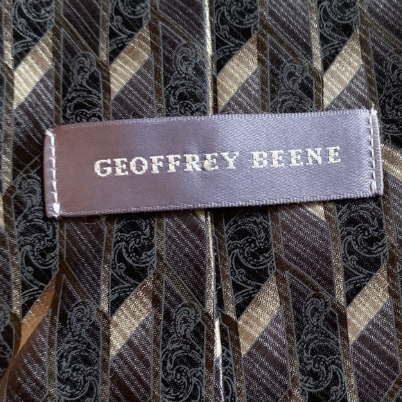 NEW Geoffrey Beene 100% Silk Tie Gray Multicolored Geometric Print - Picture 2 of 7